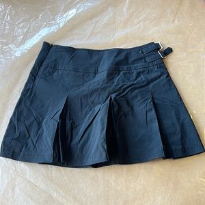 A black Limited Too Skort